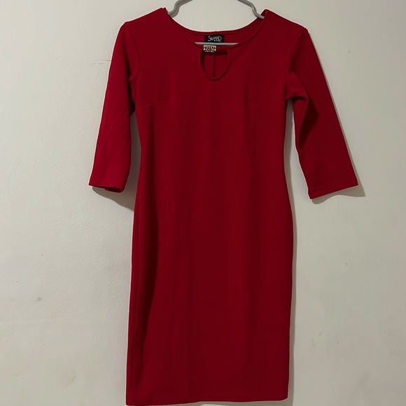 Red dress ,size small and only worn once - Picture 1 of 2